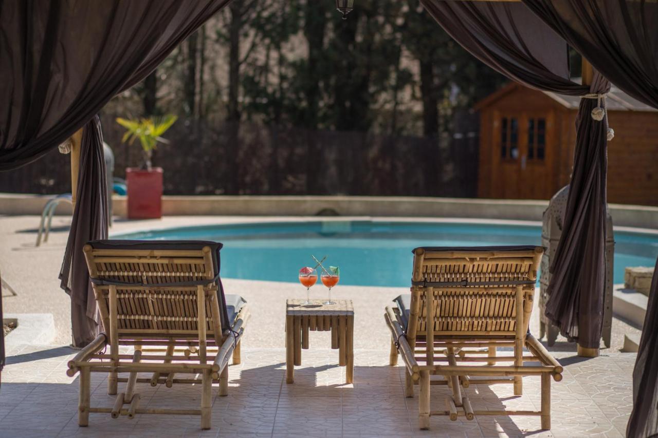El Sama-In , Piscine Chauffee Villa L'Isle-sur-la-Sorgue Bagian luar foto